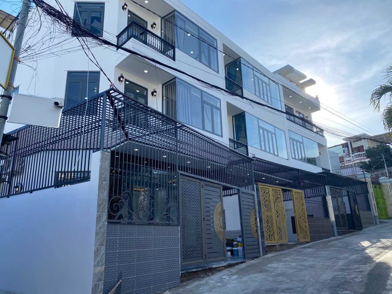 BÁN 3 CĂN NHÀ MỚI MÊ ĐÚC MỚI TINH MẶT TIỀN ĐƯỜNG MAI AN TIÊM PHƯỜNG VĨNH PHƯỚC - Ảnh chính