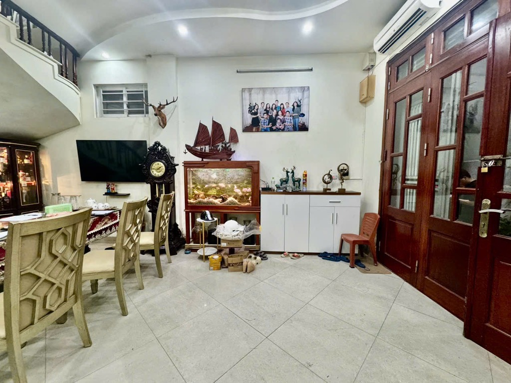 NHÀ CHỦ TỰ XÂY CHẮC CHẮN KHÁCH VỀ Ở NGAY - NHÀ 4 TẦNG LÔ GÓC 15 M RA MẶT PHỐ - KINH DOANH NHỎ QUÁ - Ảnh chính