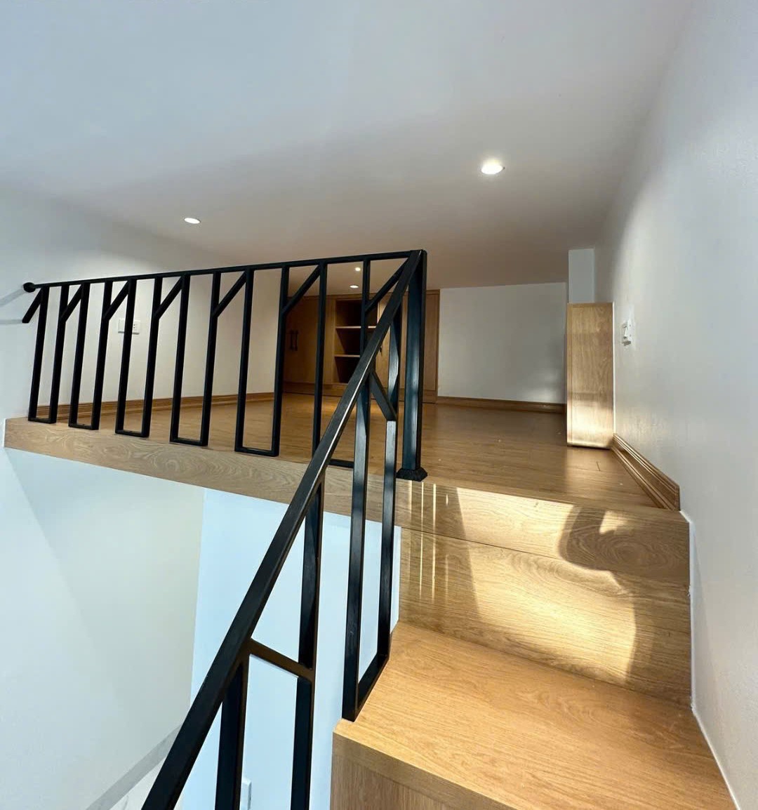 (Cực hiếm) Căn hộ Duplex 28m2 mới khai trương tại Hoàng Ngân - Có máy giặt riêng - Ở được 4 người - Ảnh 2