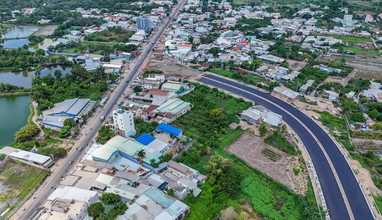 Bán đất mặt tiền QL50, TP Gò Công sổ hồng riêng, công chứng sang tên ngay - GIÁ CHỈ 600TR - Ảnh 1