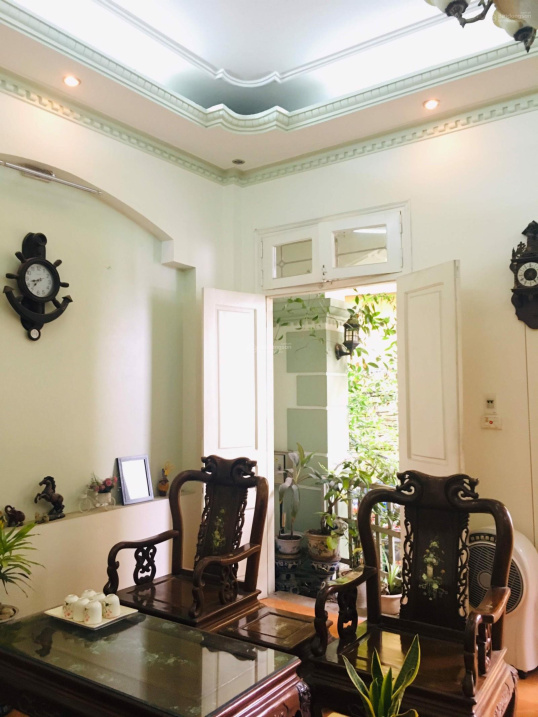 Cho thuê nhà riêng trong ngõ Cầu Giấy, 4 tầng, 3 ngủ, cách mặt đường ô tô 30m. Giá thuê 10tr/tháng - Ảnh 1