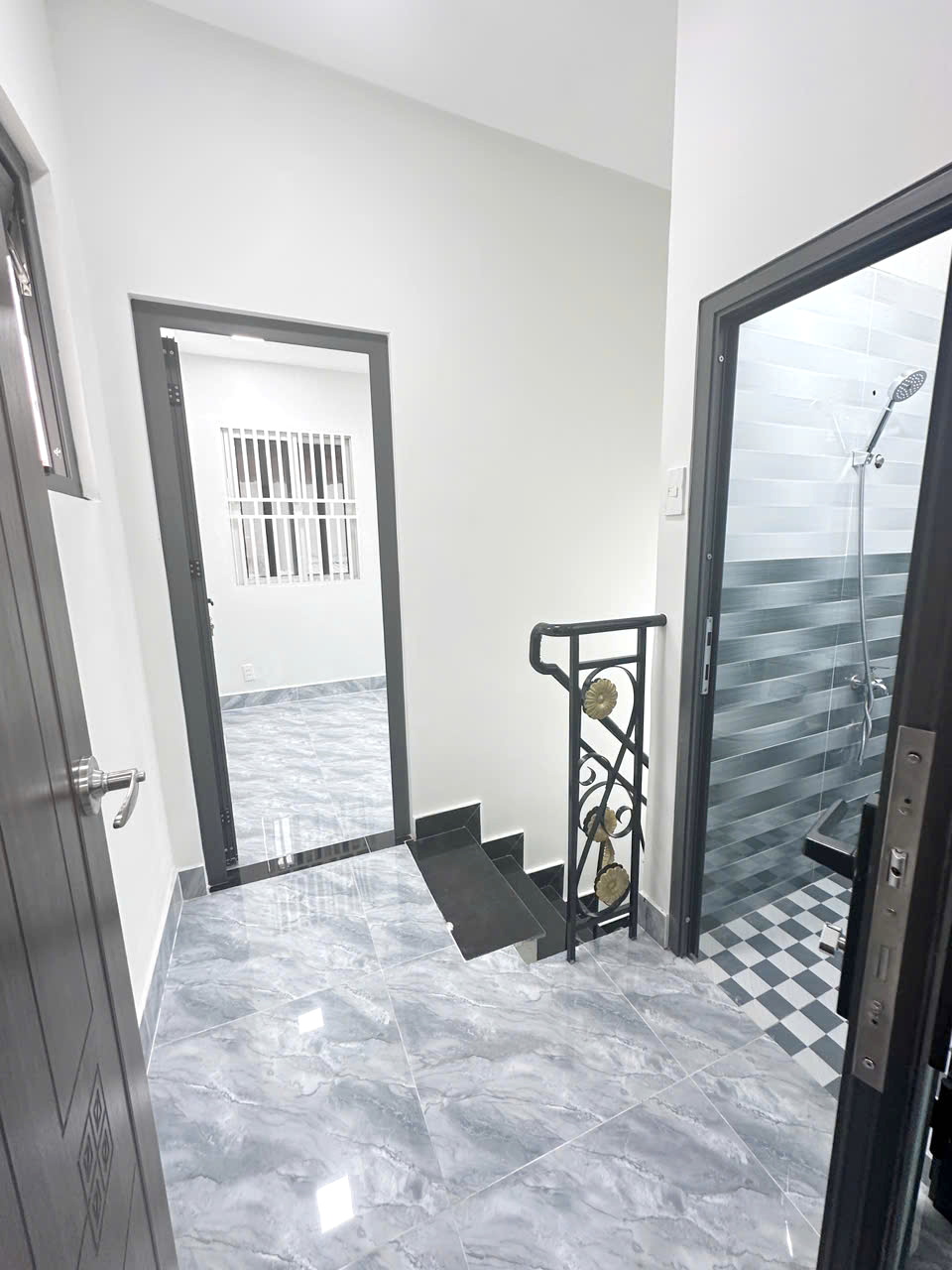 Nhà mới 3 tầng hẻm thông 39 Dạ Nam Phường 2 Quận 8 - Ảnh 3