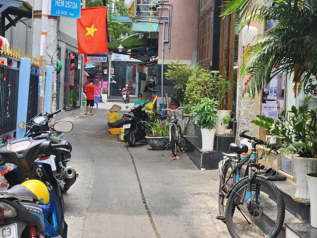 NHÀ ĐẸP 4 TẦNG – DÒNG TIỀN ỔN ĐỊNH 50 TRIỆU/THÁNG – NGUYỄN THỊ THẬP, QUẬN 7 – 50M2- CHỈ NHỈNH 7 TỶ - Ảnh 2