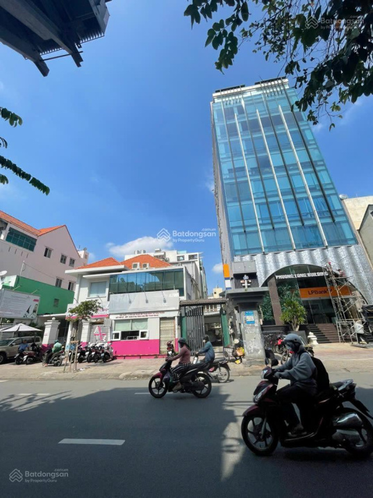Tòa nhà mặt tiền nhà ga T3 - Hoàng Hoa Thám Tân Bình - Hầm 7 lầu DT : 7 x 30 . HDT 200tr/tháng - Ảnh chính