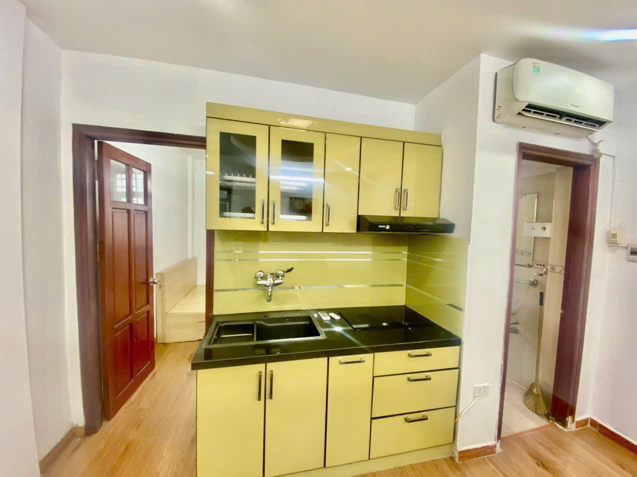 Bán căn hộ CCMN  ngõ 120 Kim Giang quận Hoàng Mai 52M, full nội thất giá 1.75 tỷ - Ảnh 2