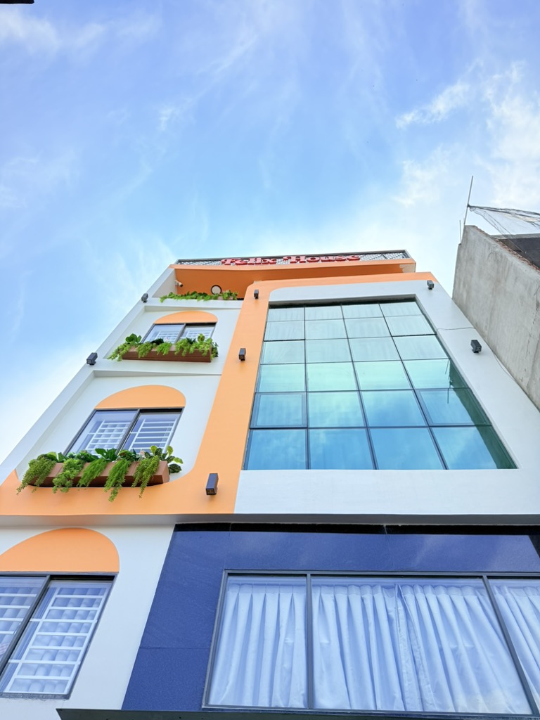 BÁN NHÀ - 137M2 - 5 TẦNG - TÂN BÌNH - GẦN SÂN BAY - DÒNG TIỀN 90 TRIỆU - CHỈ 18.8 TỈ - Ảnh chính