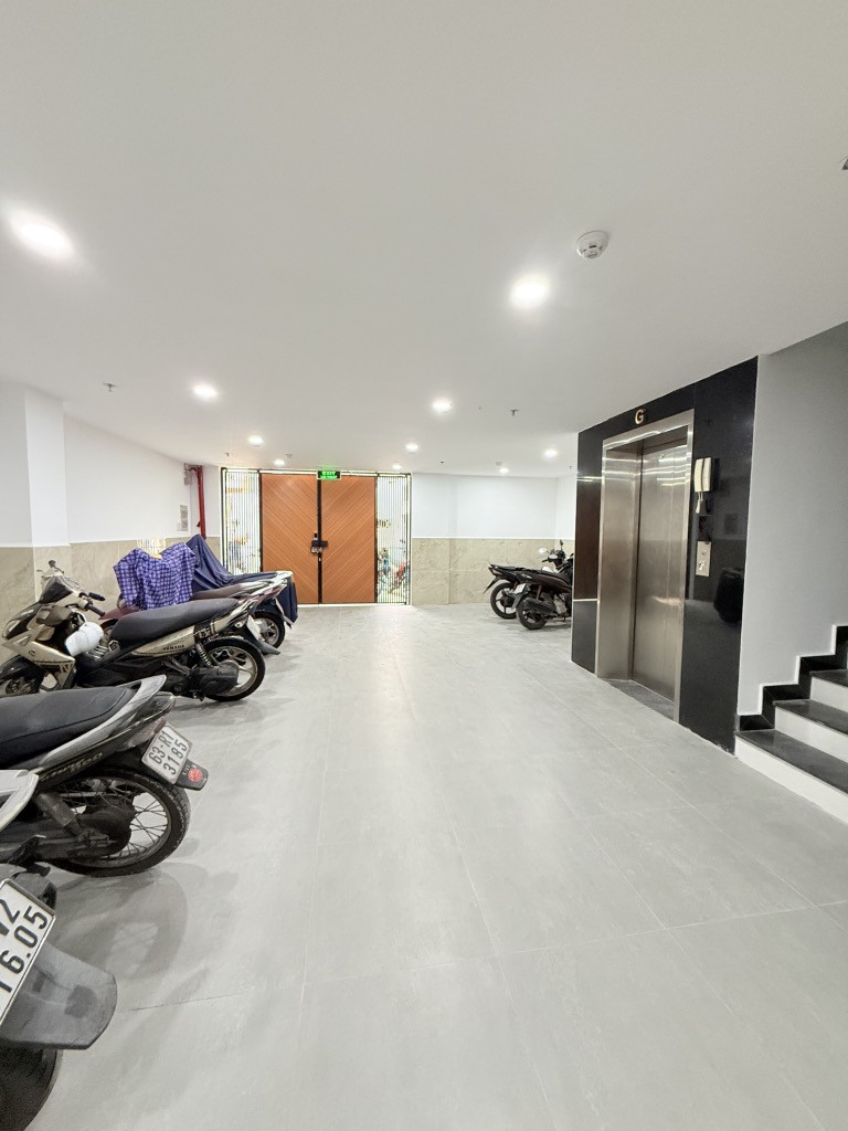BÁN NHÀ - 137M2 - 5 TẦNG - TÂN BÌNH - GẦN SÂN BAY - DÒNG TIỀN 90 TRIỆU - CHỈ 18.8 TỈ - Ảnh 2