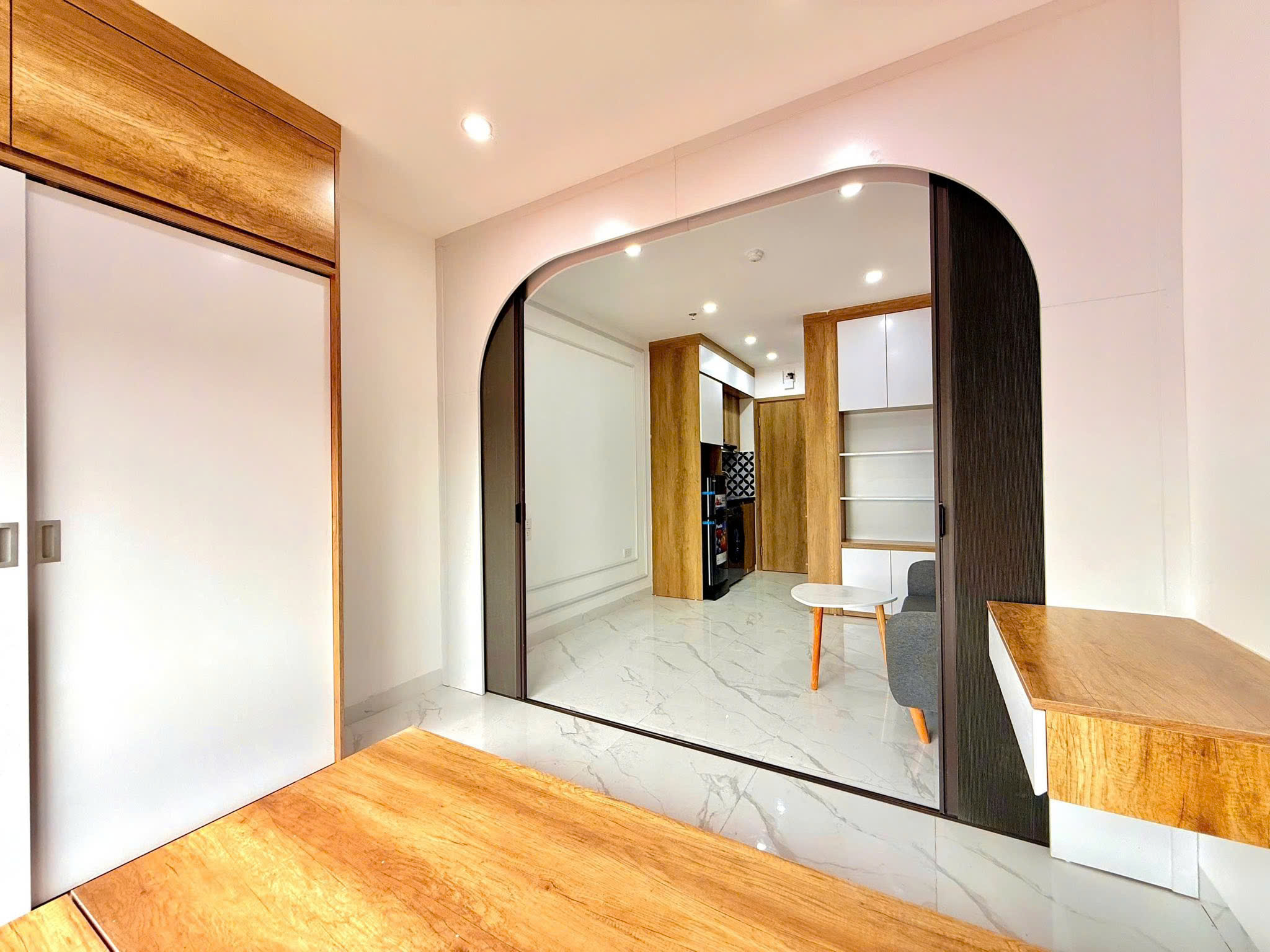 BÁN TÒA CHDV PHỐ THÁI HÀ - 156M² x 10 TẦNG - DÒNG TIỀN 300TR/THÁNG - Ô TÔ ĐỖ CỬA - GIÁ 52 TỶ - Ảnh 2