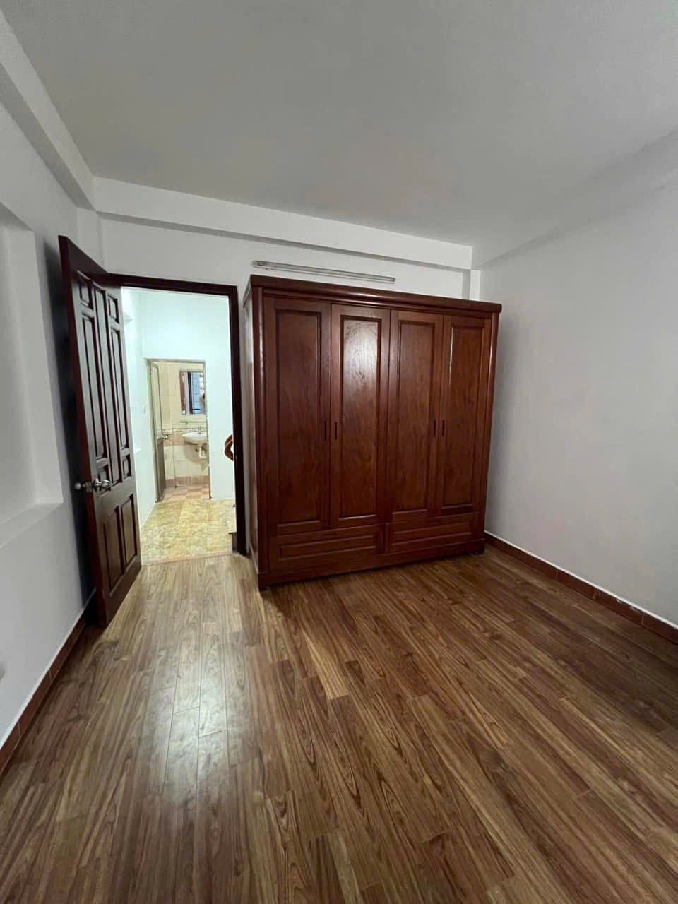 Bán nhà Tôn Đức Thắng, Đống Đa 24m2, 4 tầng đường ô tô hơn 6 tỷ gần hồ Văn Chương - Ảnh 3
