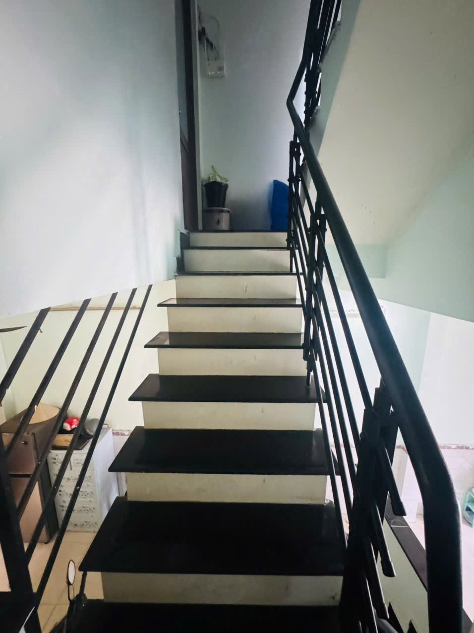 Lê Văn Quới gần 4 xã giápTân Phú hẻm 5m đang Kinh Doanh phòng khám 34m2 -5 Tầng 4tỷ 5 - Ảnh 2