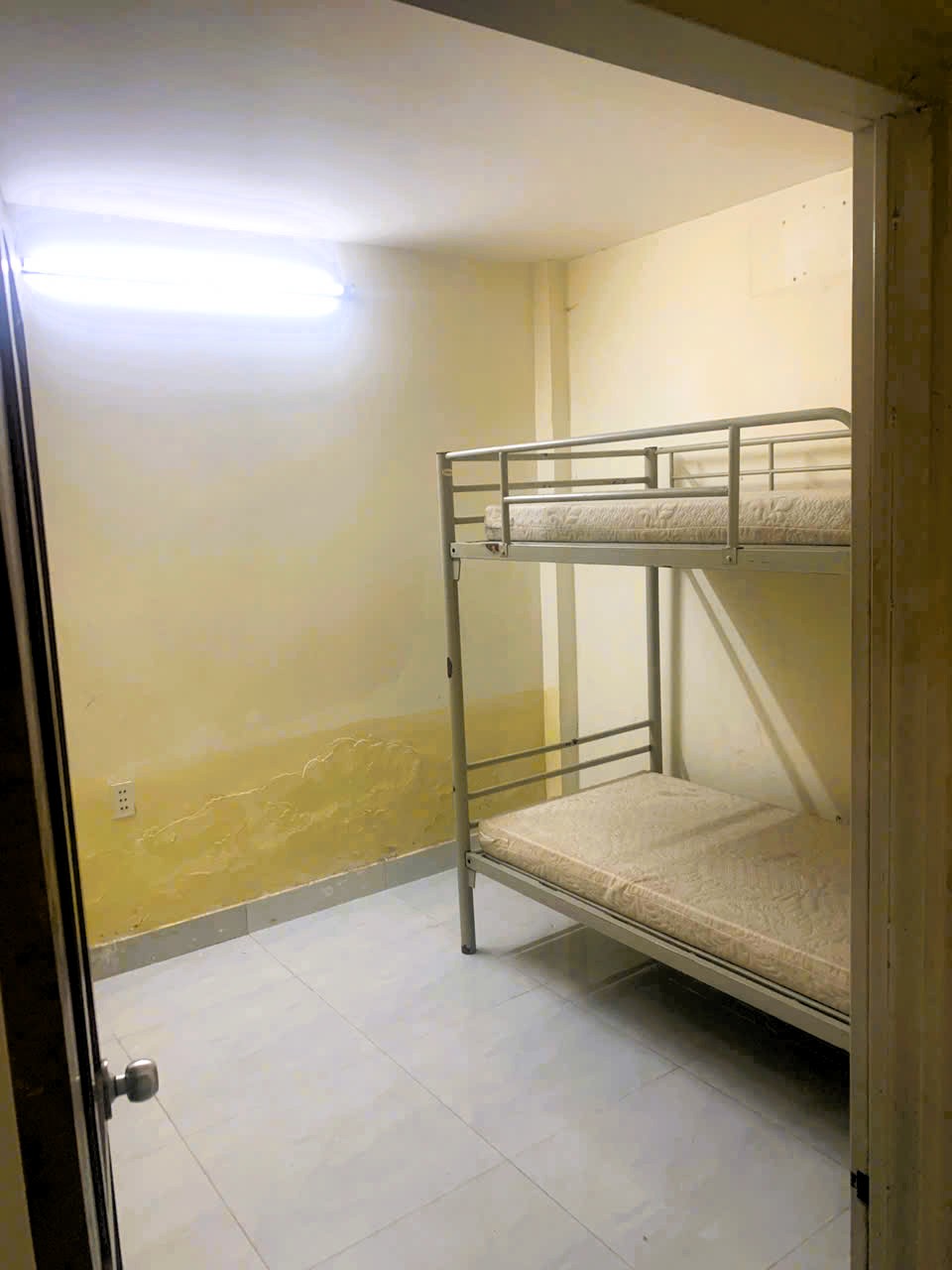 Cho thuê nhà trệt lửng 52m², 3PN, gần chợ, hẻm yên tĩnh, Linh Đông - Ảnh 2