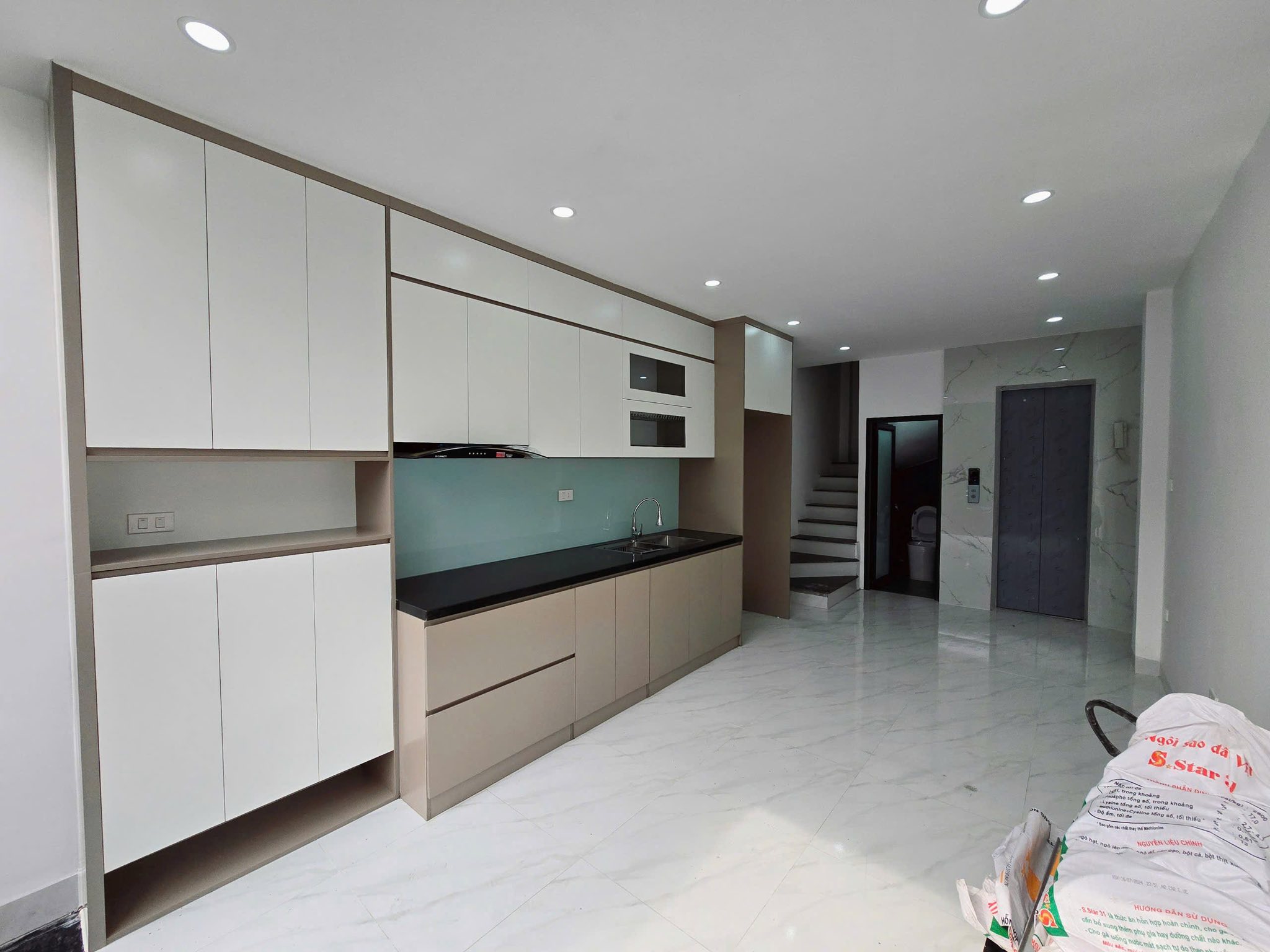 Bán nhanh nhà ngõ Nguyễn Cao, giá 28.7 tỷ, hơn 57m2x4T, 3 thoáng - Ảnh chính