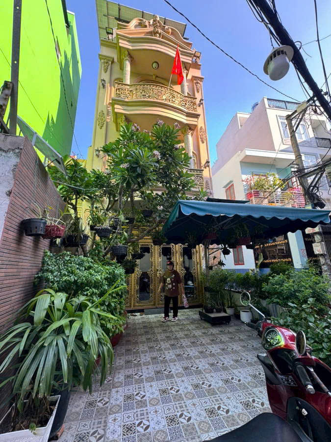Bán Nhà Góc Nguyễn Tri Phương Quận 10  – 73m² 4 tang – Nở Hậu – 16.5 Tỷ TL – Nội Thất Cực Sang - Ảnh chính