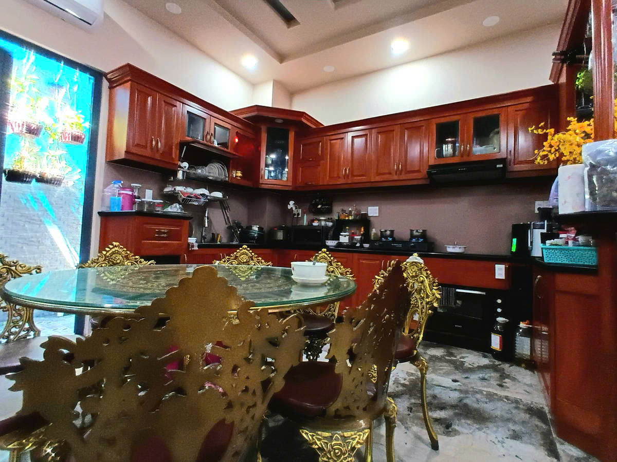 Bán Nhà Góc Nguyễn Tri Phương Quận 10  – 73m² 4 tang – Nở Hậu – 16.5 Tỷ TL – Nội Thất Cực Sang - Ảnh 2