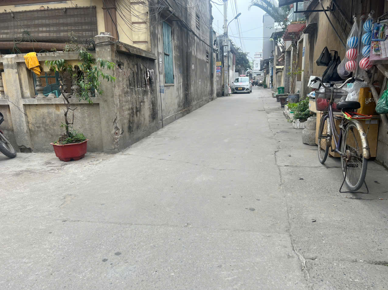 Đất nền 90m2, mặt tiền 5m, ngõ rộng 7m,<br> cực kỳ phù hợp cho việc xây dựng nhà ở hoặc kinh doanh. - Ảnh chính