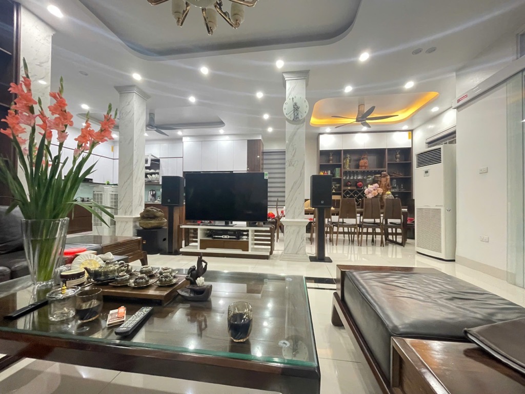 BIỆT THỰ LÔ GÓC 3 MẶT TIỀN - TẶNG LẠI TOÀN BỘ NỘI THẤT XỊN HẠNG SANG TRỊ GIÁ HÀNG TỶ - Ảnh 2