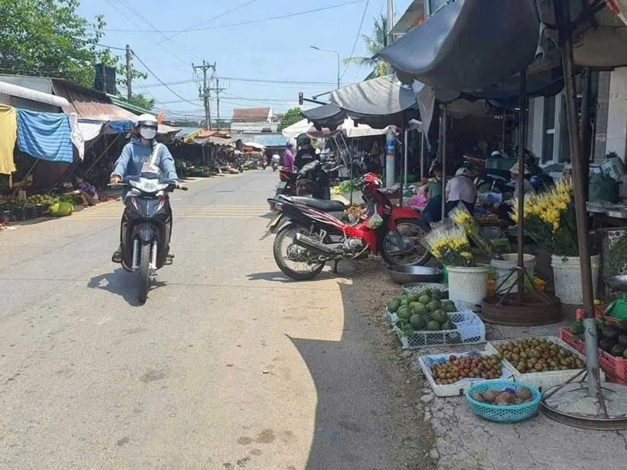 VỢ CHỒNG EM CẦN TIỀN NUÔI CON CẦN BÁN GẤP LÔ LONG HÒA DẦU TIẾNG - Ảnh 1