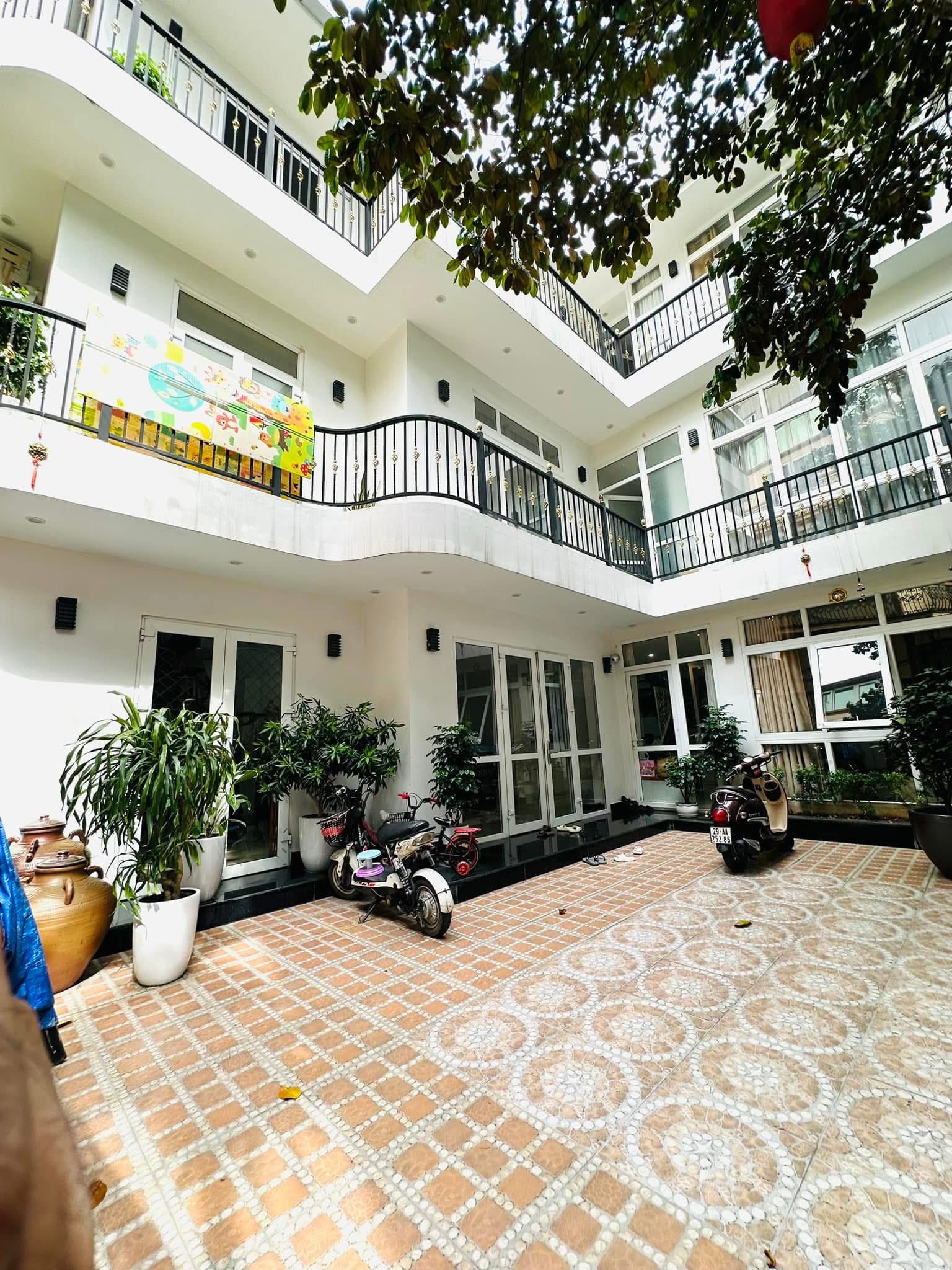 Bán nhà Phố Vũ Miên,Yên Phụ 164m2/Mặt  tiền 11m-Cách Hồ Tây 10m-50 tỷ, Sổ vuông - Ảnh 1
