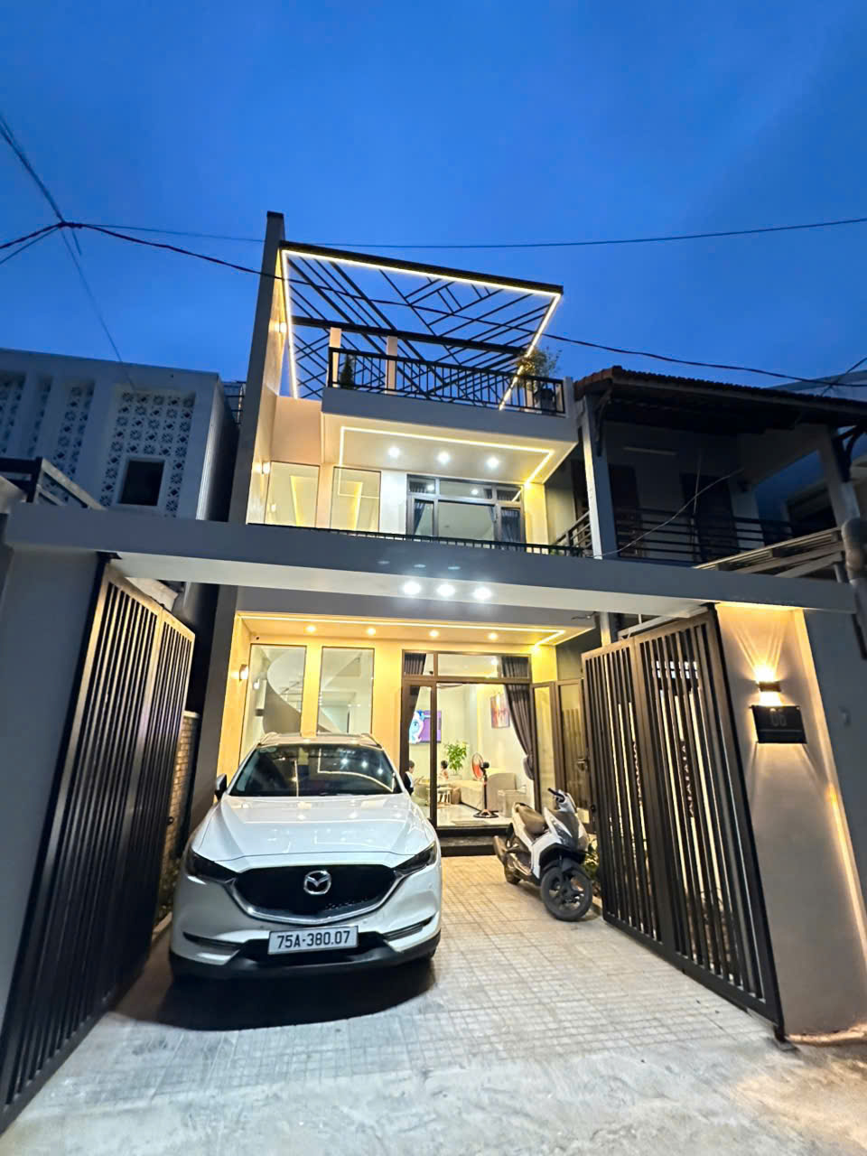 🏡 Tuyệt Phẩm Nhà 3 Tầng – Kiệt Ô Tô Lê Ngô Cát – Ô tô đậu trong sân nhà - Ảnh chính