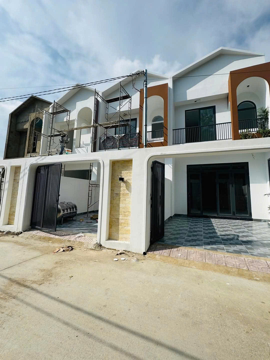 DÃY NHÀ 4 CĂN NGAY CHỢ THẠNH PHÚ , CÁCH CÂY XĂNG 26 CHỈ 15 PHÚT DI CHUYỂN - Ảnh chính