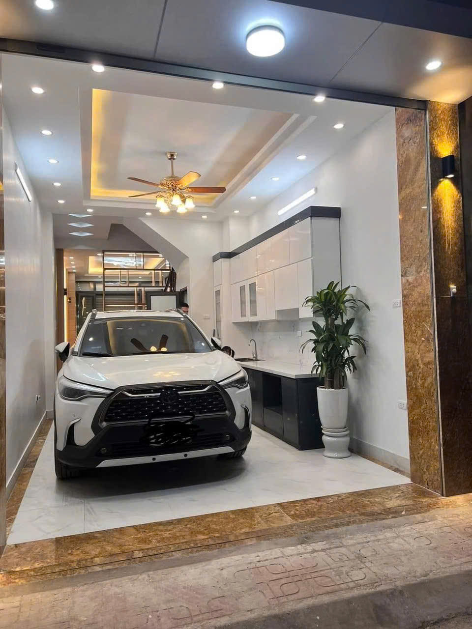 Cần cho thuê nhà riêng Nguyễn Xiển, Thanh Xuân 60m x 4T giá 24tr, nhà mới, gara, KD - Ảnh chính