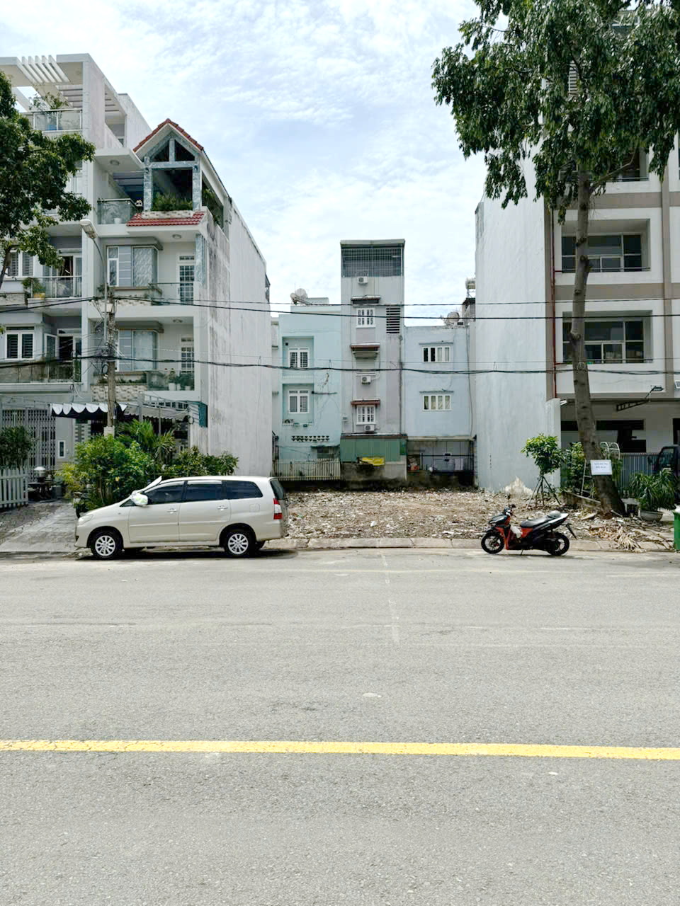 Bán đất nền mặt tiền đường Số 13 thuộc KDC Phong Phú 5 B/C, Giáp bến xe Q8 - Ảnh 1