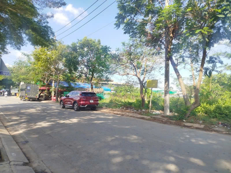 Bán Đất Mặt tiền Bà Điểm 4 - gần Phan Văn Hớn, 856m2, full thổ, 20x43m, tiện xây, 39.9 tỷ. - Ảnh 2