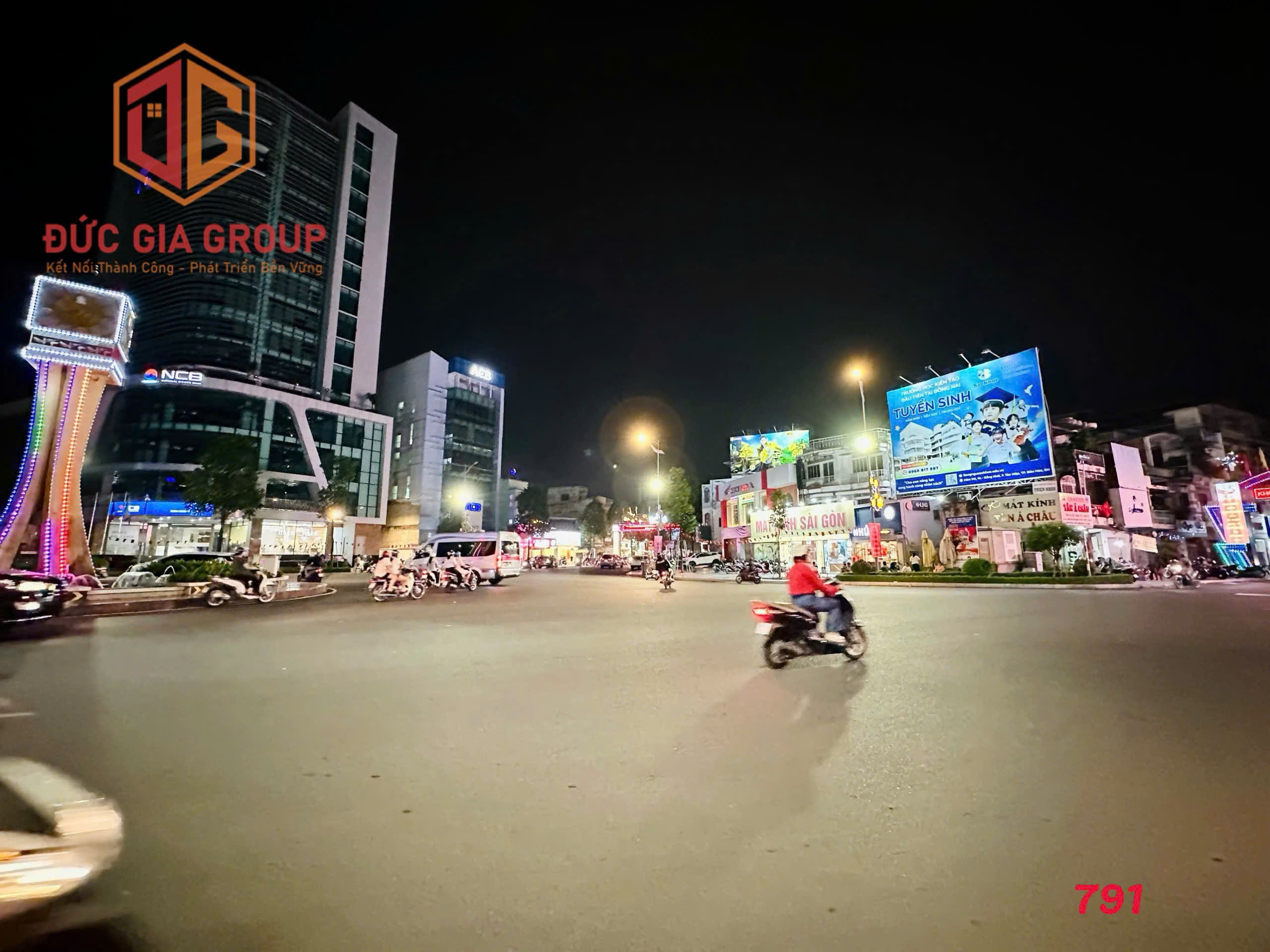 Hàng Hiếm! Bán nhà góc đối diện công viên Biên Hùng, hơn 14m mặt tiền, giá 34 tỷ - Ảnh 1