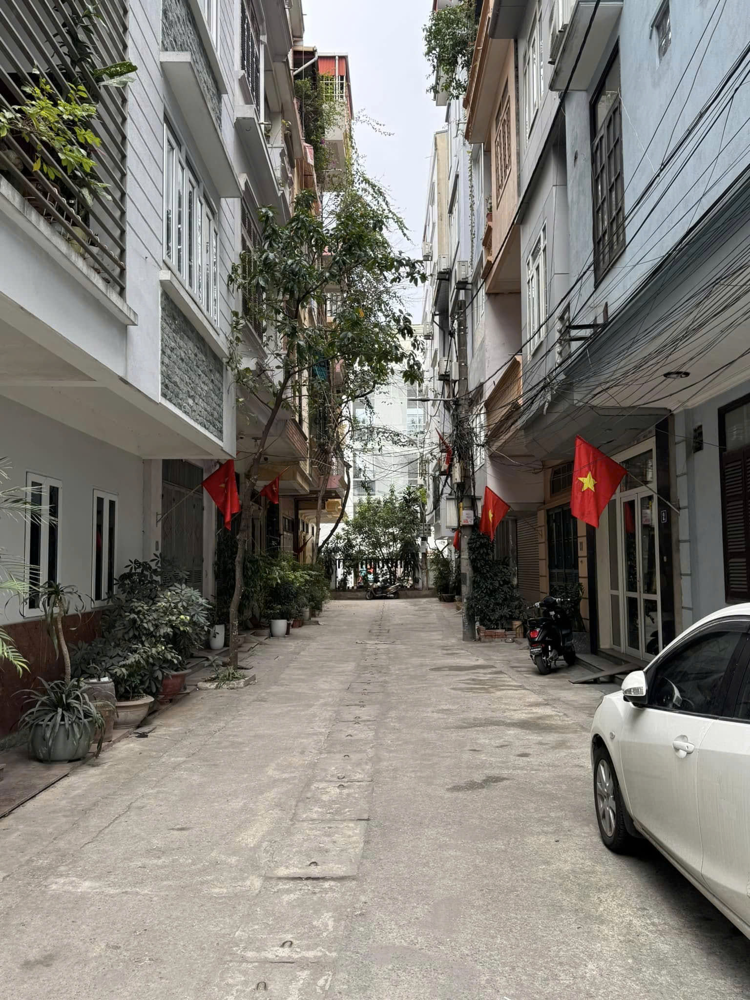 BÁN NHÀ ĐẸP PHÙNG CHÍ KIÊN, HOÀNG QUỐC VIỆT - 54M² x 6T THANG MÁY - GARA Ô TÔ - 15.8 TỶ - Ảnh 4