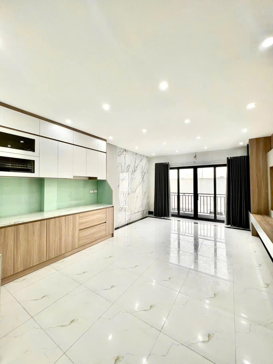 BÁN NHÀ ĐẸP PHÙNG CHÍ KIÊN, HOÀNG QUỐC VIỆT - 54M² x 6T THANG MÁY - GARA Ô TÔ - 15.8 TỶ - Ảnh 2