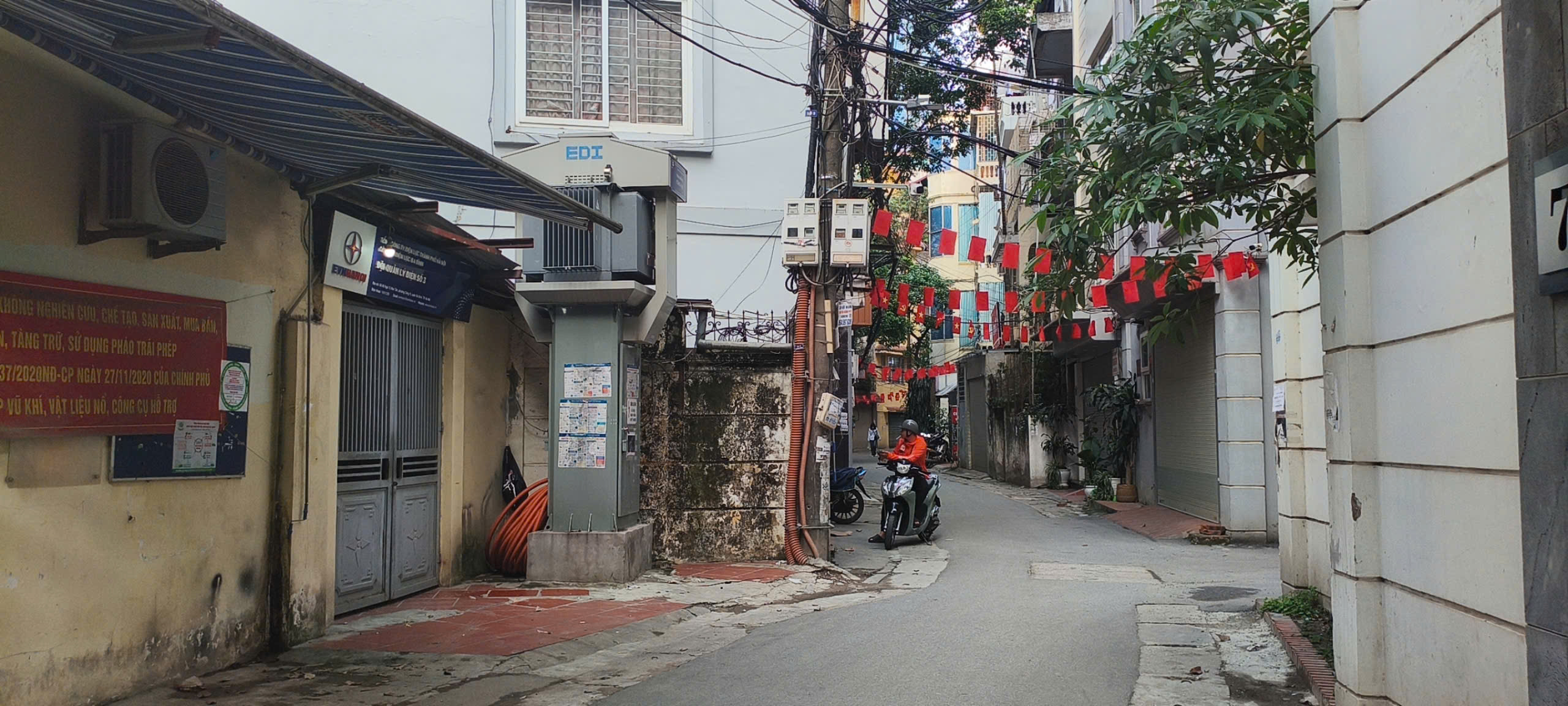 Bán nhà Đào Tấn, phù hợp xây CHDV, 95/110m MT 5.6m, ô tô đỗ gần, 20.6 tỷ - Ảnh chính