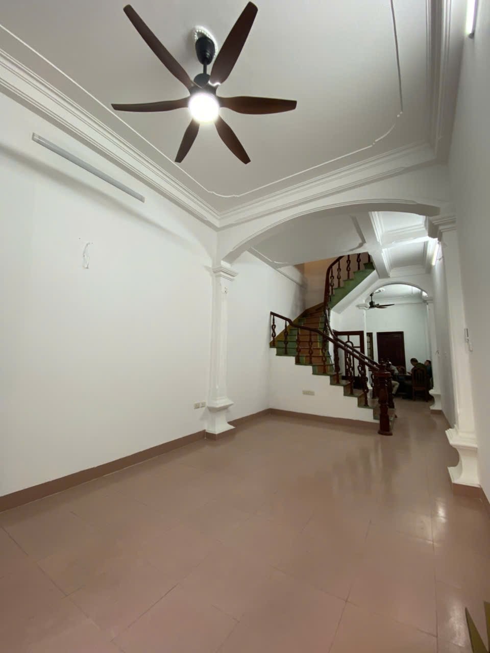 NHÀ NGUYỄN VĂN CỪ, 62m², 4PN, CÓ SÂN ĐỂ XE, GIÁ 9,5 TỶ. - Ảnh chính