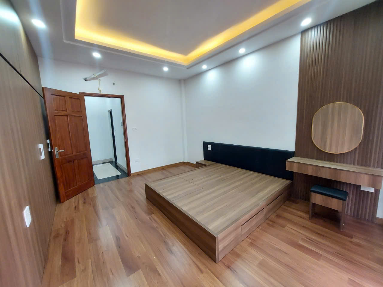 MẶT TIỀN [#QUẬN_1]-- KẾ TRẦN QUANG KHẢI - VỊ TRÍ ĐẮC ĐỊA - CHÍNH CHỦ LÂU NĂM - DT 49M2 - 4 TẦNG - Ảnh 2