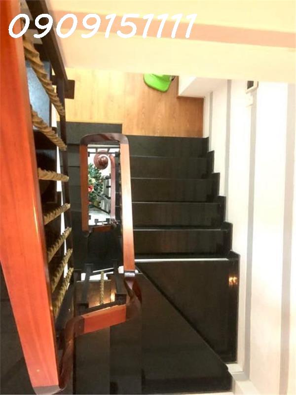 SIÊU PHẨM BIỆT THỰ MINI- 3 TẦNG<br>NGAY HUỲNH TẤN PHÁT, QUẬN 7- 130M2- CHỈ NHỈNH 6 TỶ - Ảnh 2