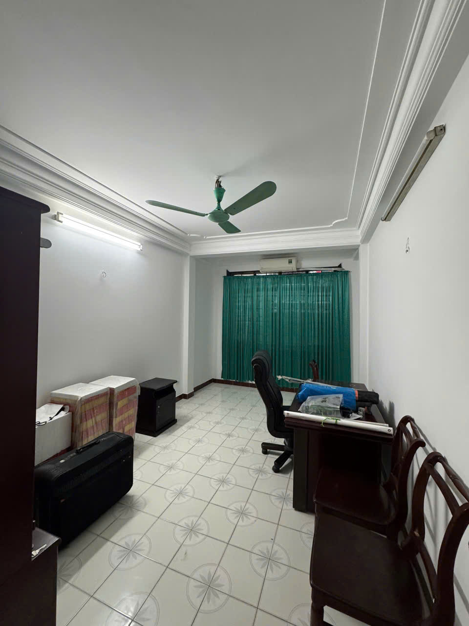 Cho thuê nhà riêng ngõ 178 Thái Hà, Đống Đa làm CHDV, nhà nghỉ 50m x 4T, 8PN giá 25tr - Ảnh chính