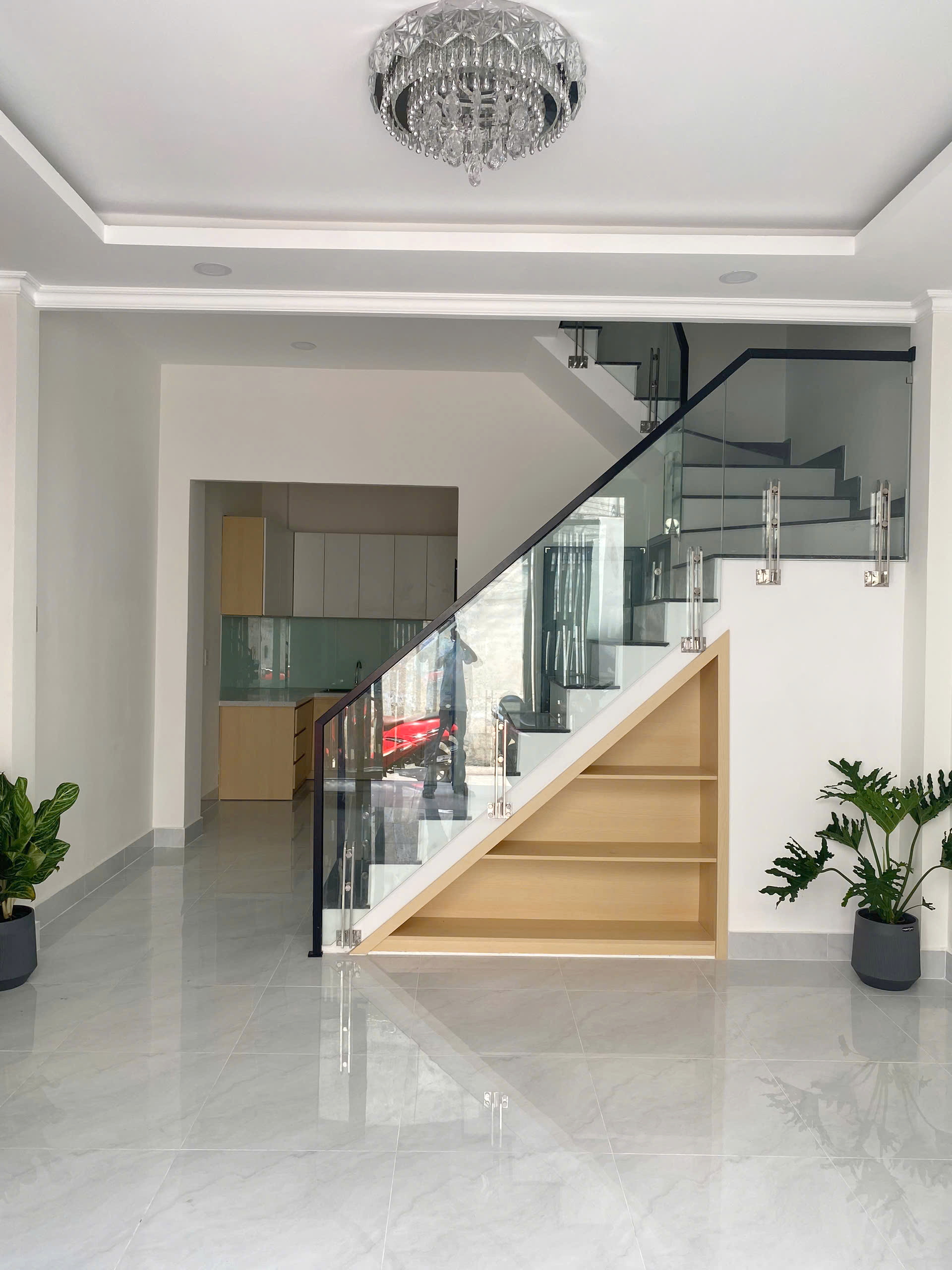 Nhà mới 2 tầng sát đường Nguyễn Duy Phường 12 Quận 8 - Ảnh chính