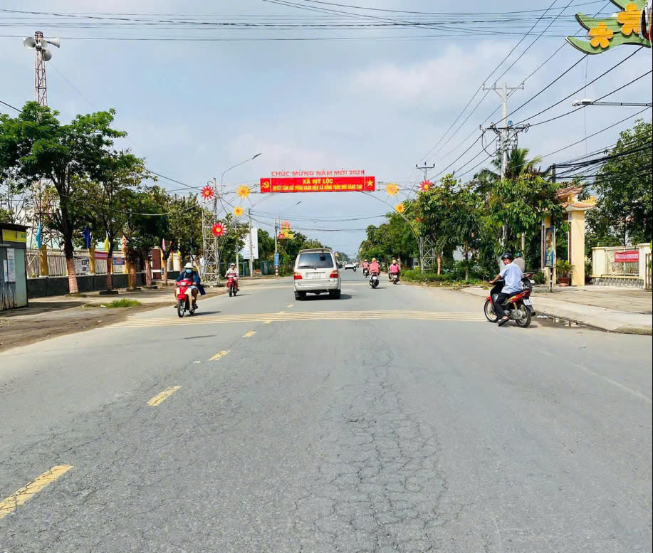 BÁN ĐẤT MT TRẦN VĂN THÔI MỸ LỘC, CẦN GIUỘC SHR CÔNG CHÚNG SANG TÊN NGAY CHỈ 650TR - Ảnh 1