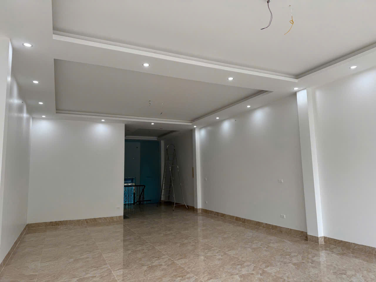 CHÍNH CHỦ CHO THUÊ NHÀ 5 TẦNG MỚI XÂY – CÓ THANG MÁY – MẶT TIỀN 6M - Ảnh 1
