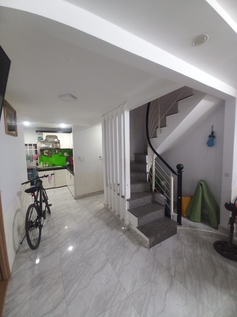 ♣ Nhà Kiệt gần MT Phan Thanh, 53m2, ngang 5.3m, 2 tầng cứng cáp sạch sẽ, 3 tỷ - Ảnh 2