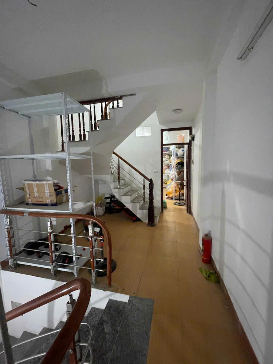 VỊ TRÍ ĐẸP. NHÀ TÂY SƠN VIEW HỒ DT 38m2 6 tầng mặt tiền 3.5m Giá 11 tỷ - Ảnh 2