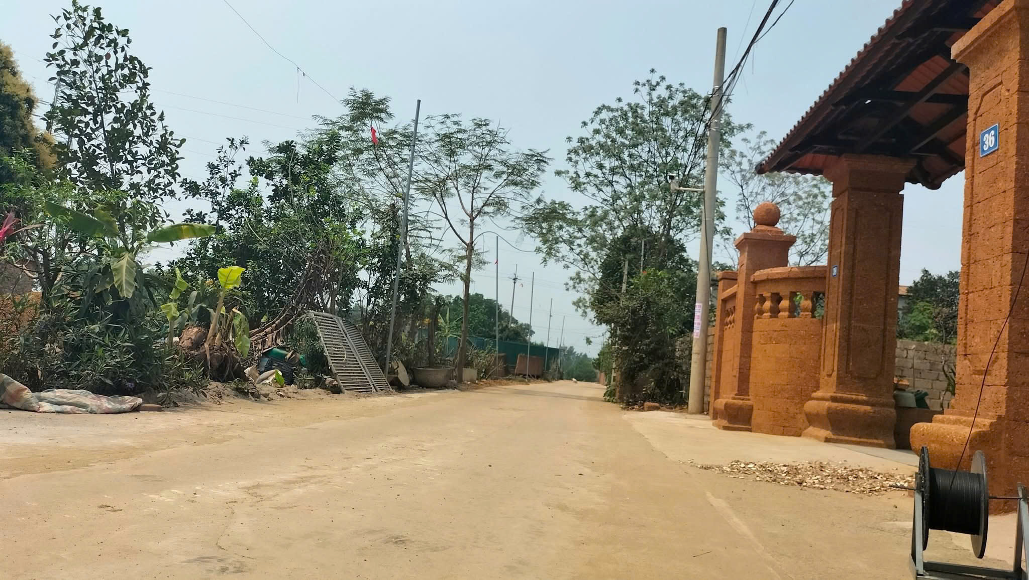 Lô góc hai mặt tiền siêu hiếm, nở hậu, có khả năng phân lô ở Bình Yên, Thạch Thất, Hà Nội. - Ảnh 1