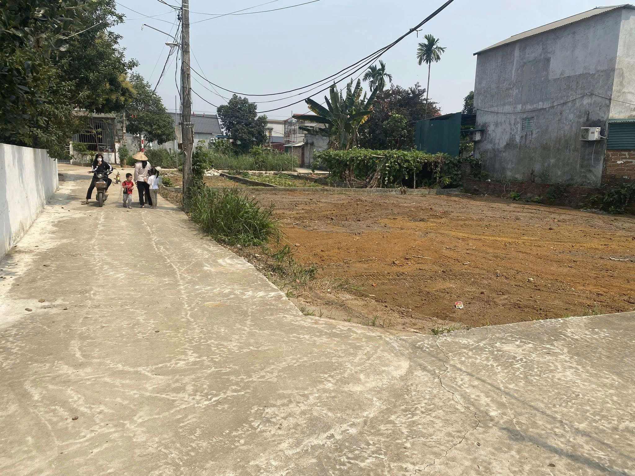 Lô góc hai mặt tiền siêu hiếm, nở hậu, có khả năng phân lô ở Bình Yên, Thạch Thất, Hà Nội. - Ảnh 4