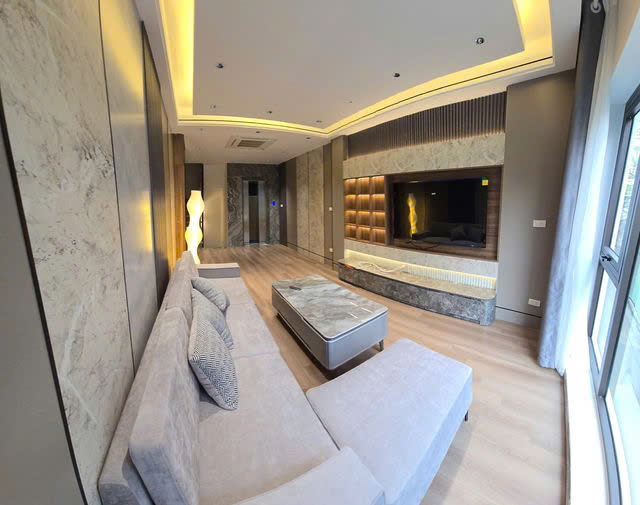 HAO HẬU 7 TẦNG Ô TÔ VÀO NHÀ NGÕ THÔNG KINH DOANH  Ngọc Thụy 35m2,X mặt tiền  3.5m, 11.5 tỷ Long - Ảnh 1