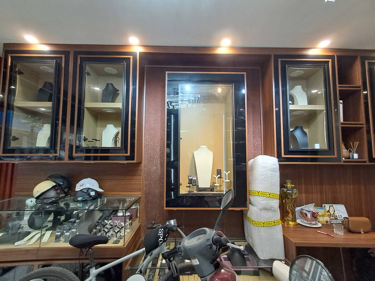 BÁN NHÀ MẶT PHỐ LẠC LONG QUÂN, TÂY HỒ. 30M2 5T MT 4M GIÁ 18 TỶ- 0978834597. SIÊU PHẨM MẶT PHỐ TÂY - Ảnh 1