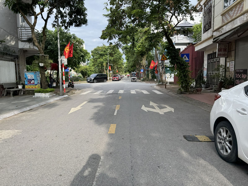 Bán nhà cấp 4 Phố Quán Tình, Giang Biên: 63,4m2, khổ đất đẹp, cách Hồ 30m - Sống Xanh An Lành! - Ảnh 1