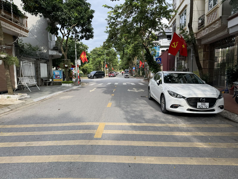 Bán nhà cấp 4 Phố Quán Tình, Giang Biên: 63,4m2, khổ đất đẹp, cách Hồ 30m - Sống Xanh An Lành! - Ảnh 2