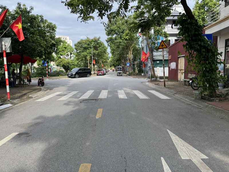 Bán nhà cấp 4 Phố Quán Tình, Giang Biên: 63,4m2, khổ đất đẹp, cách Hồ 30m - Sống Xanh An Lành! - Ảnh 3