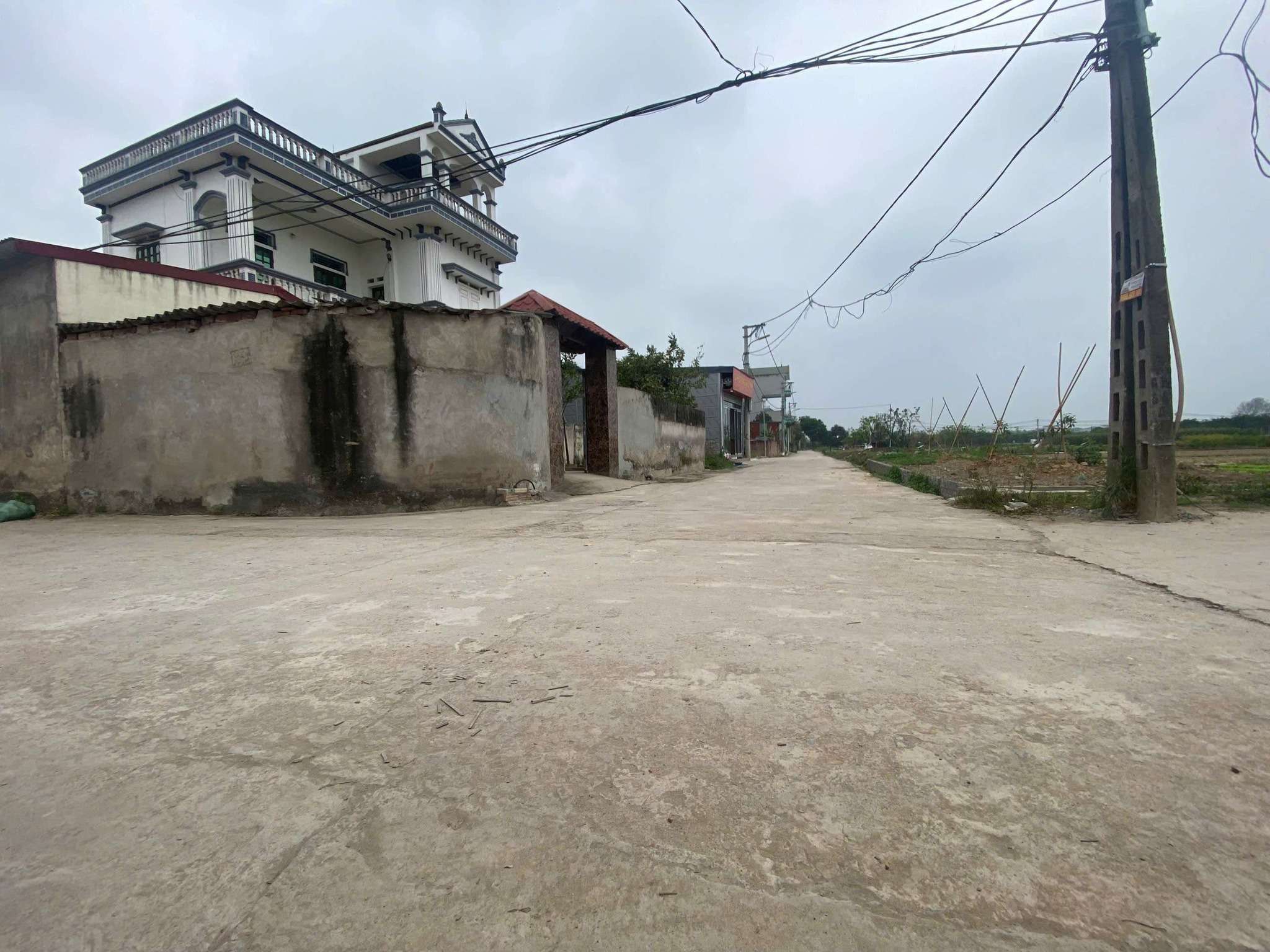 90M ĐƯỜNG 8M TT QUANG MINH,NHỈNH 4 TỶ,GIÁ ĐẦU TƯ, VỊ TRÍ VÀNG,CHÍNH CHỦ - Ảnh 1