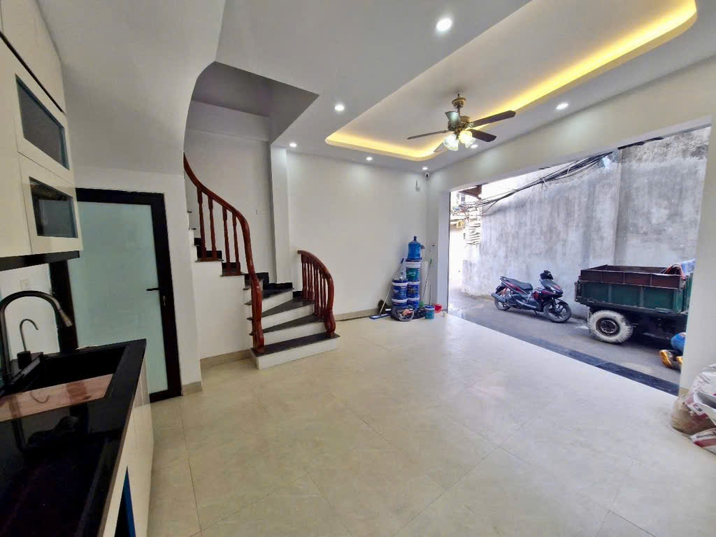 BÁN NHÀ MỚI ĐẸP - LÔ GÓC 2 THOÁNG - XE 4 CHỖ ĐỖ CỬA - Ảnh 1