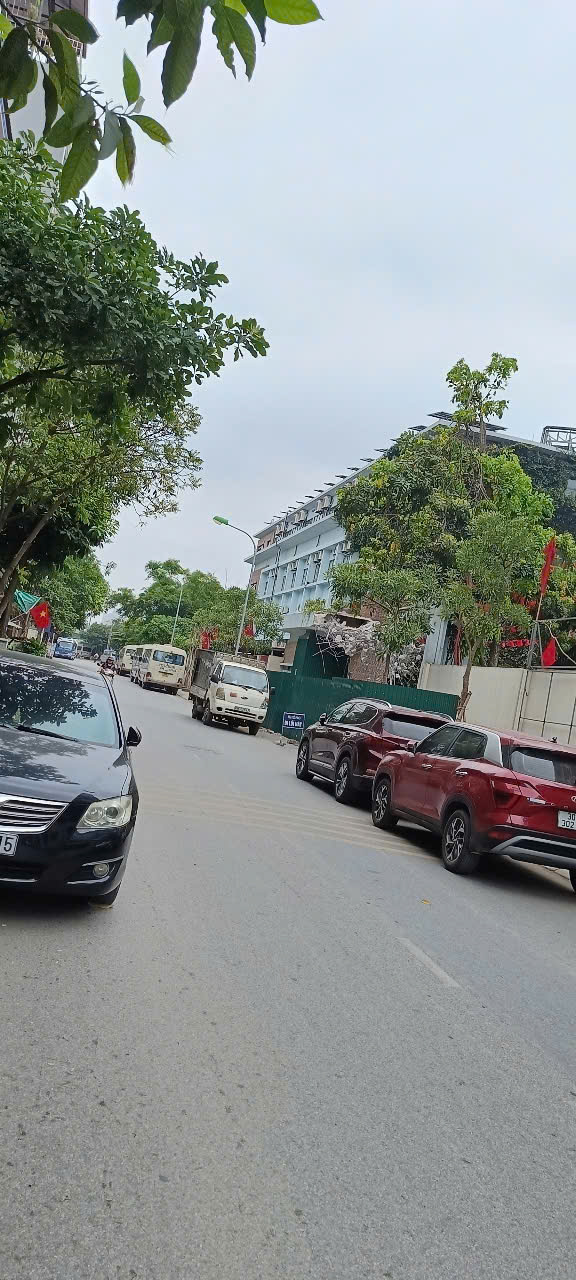 BÁN CĂN LÔ GÓC VĂN QUÁN, 2 MẶT ĐƯỜNG VỈA HÈ , KINH DOANH VĂN PHÒNG CỰC ĐỈNH 14 TỶ - Ảnh 2